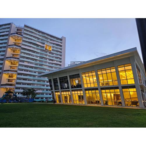 Practical Studio with WIFI Pool PS4 Netflix