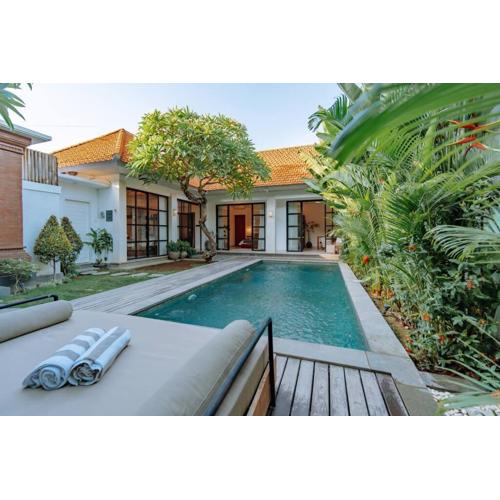 Prama Villa 2 Modern Tropical Villa with Pool