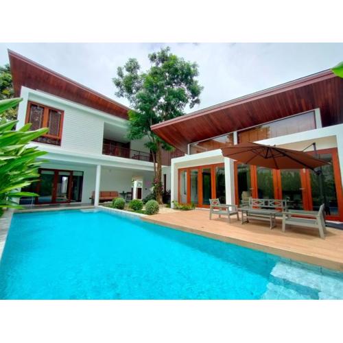 Pranaluxe 4 Bedroom Pool Villa C6