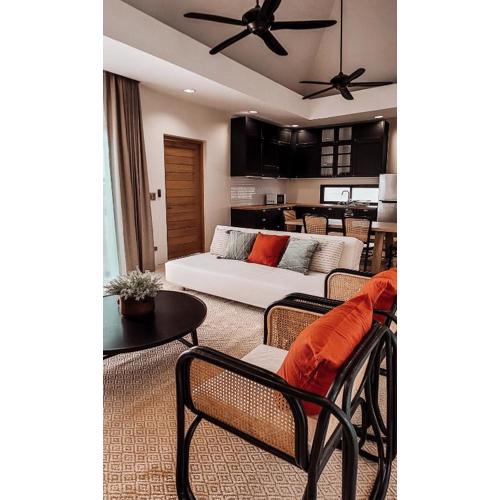 Pranatarn Pool Villa Mid-Summer Night