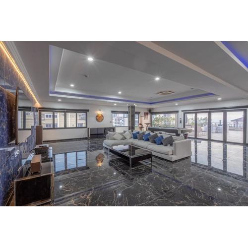 Pratumnak Penthouse x MonthStayz Thailand