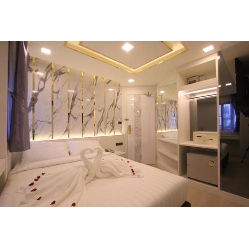 Pratunam Atrium Hotel