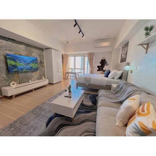 PREMIUM 1BR Venice Canal Suite, Pool, Gym, Sauna & 5G Wi-Fi, Ste 16