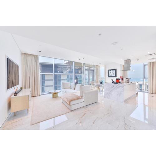 Premium 2+1 BR condo in the heart of Bluewaters Island