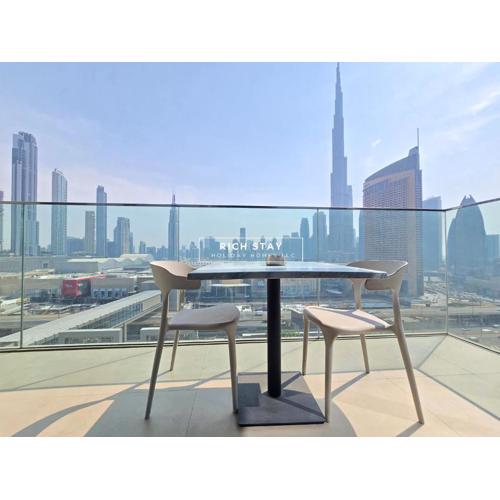Premium 3BR plus Maids Burj Khalifa & Dubai Mall view