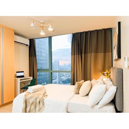 Prime 1br Condo Infront Grand Hyatt BGC #oursw20d1