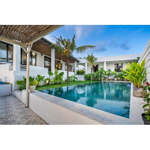 Prime Canggu Villa with stunning Rice field views