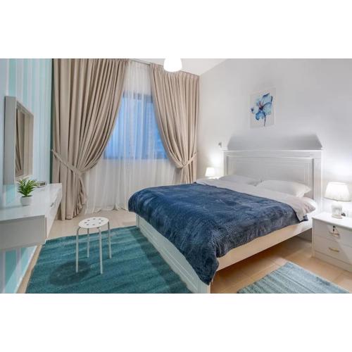 PRIME LOCATION 3 Bedroom Beach Front (Side View)