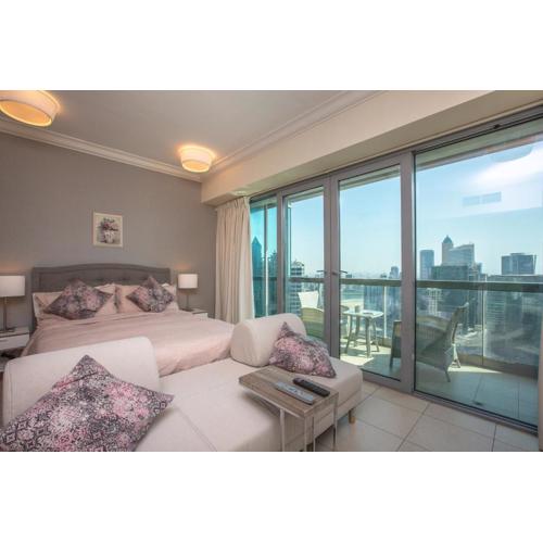 Prime Retreats - Downtown Dubai