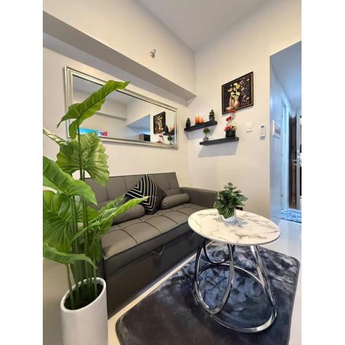 Primeworld Resort Style Cozy Condo Near Airport and Beaches