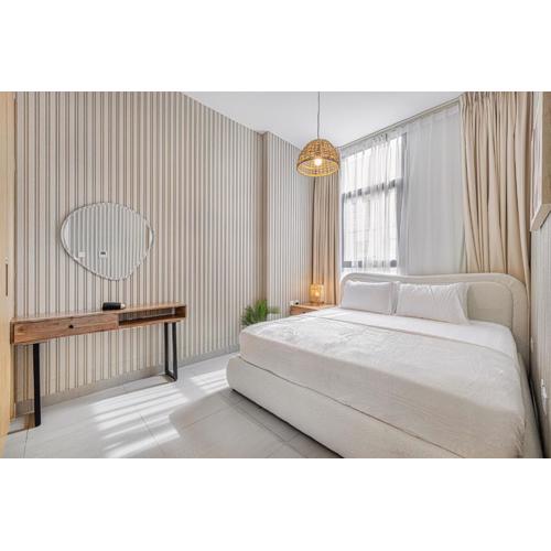 Private 1-Bedroom with living room apartment - Royal Suite