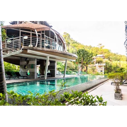 Private apartment at Emerald Terrace