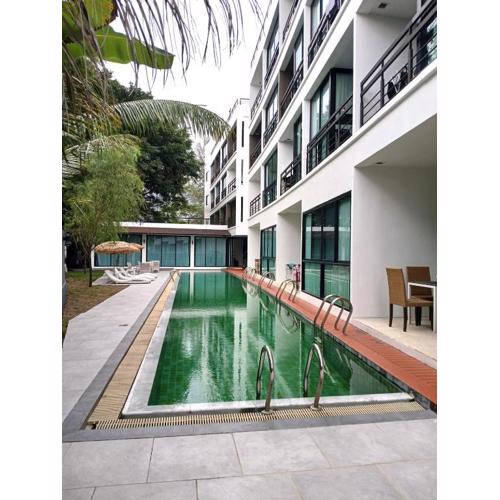 Private apartment at Kris Condo by Lofty