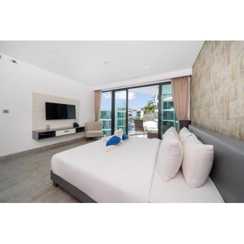 Private apartment at Twin Sands near Merlin beach