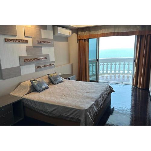Private beach Spacious pool and panoramic SeaView from balconies, 3 Bedroom in Pattaya