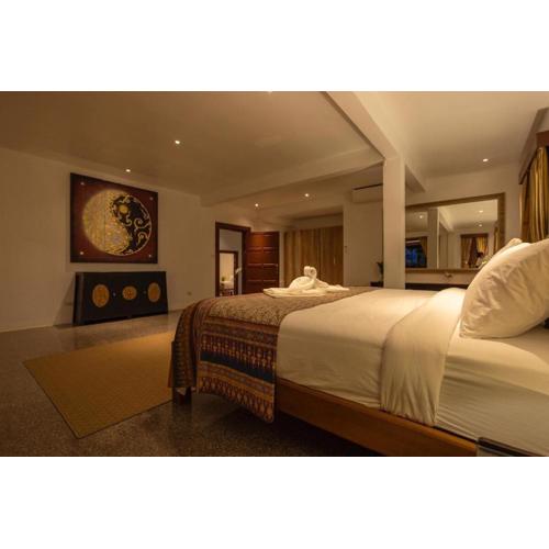 Private beachfront Villa Natai with 5 bedrooms
