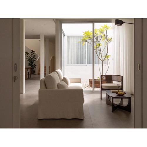 Private Contemporary House near Old Town