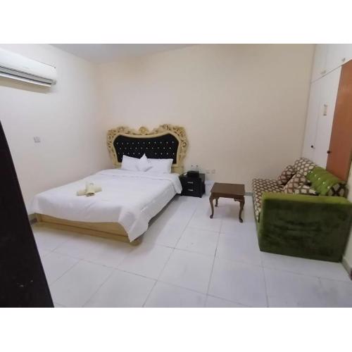 Private Guest Room in Kuwaitat