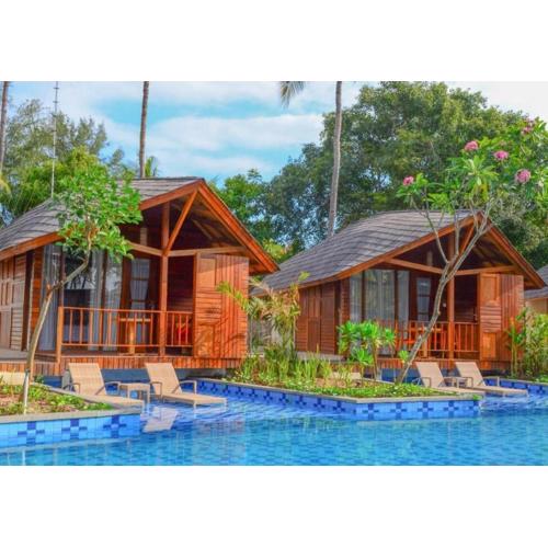 Private Lagoon House 7 BR in The Beach Front CYN