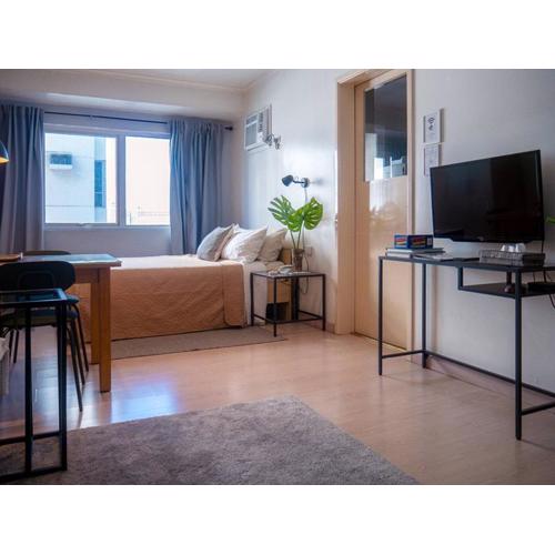 Private Modern Condo in BGC