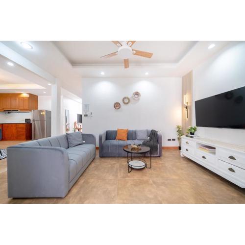 Private patong home 4BR Jazzuci and 3 BR minimal, pick the house before book