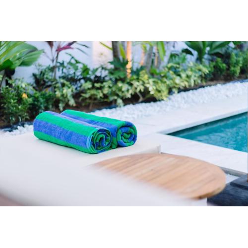 Private pool Villa , 10min walk to Berawa Beach