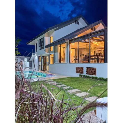 Private Pool Villa Chiang Mai 4BR Luxury Stay Near Airport