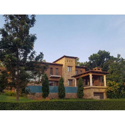 Private Pool Villa & Golf - Toscana House Khaoyai 4 Bedrooms 10 Guests