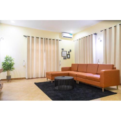 Private Room in 2-Bedroom Apartment with Shared Spaces