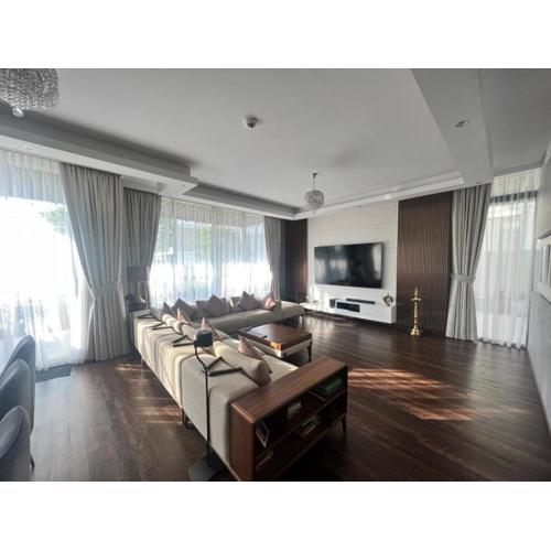 Private room in a luxury villa at Dubai hills