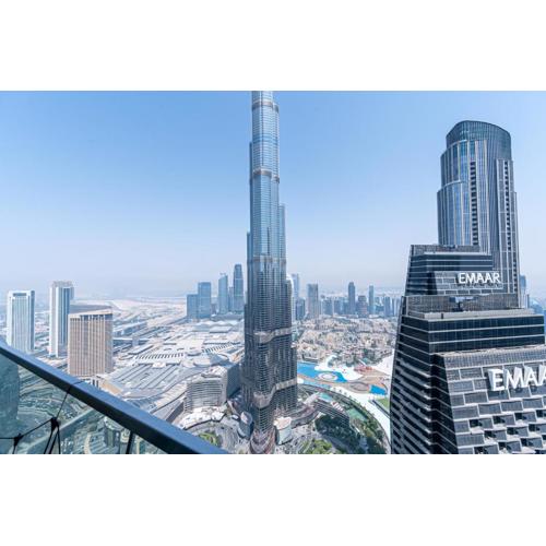 Private Room in an 3BR High Rise with Burj Khalifa and Fountain Views