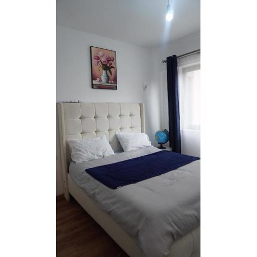 Private Room in Shared Apartment-Garden city Mall