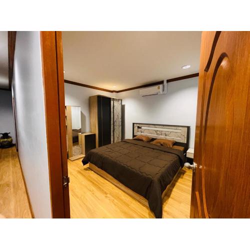 Private rooms in Phatumwan Chula near Samyan, Chinatown, Jay-o Siam center, Central world middle of Bangkok