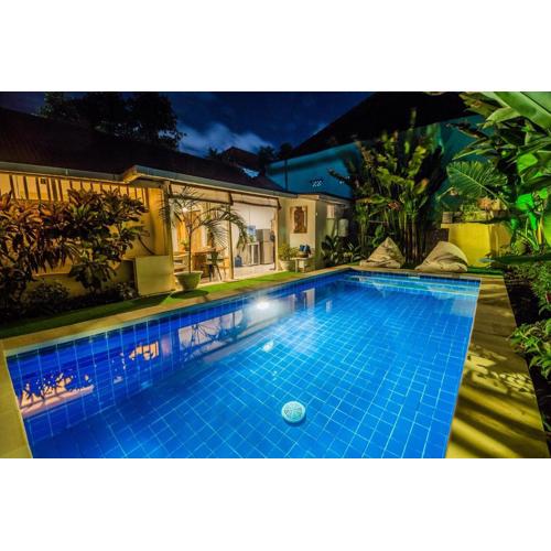 Private Rustic Hideaway - Pool & Prime Location in Canggu