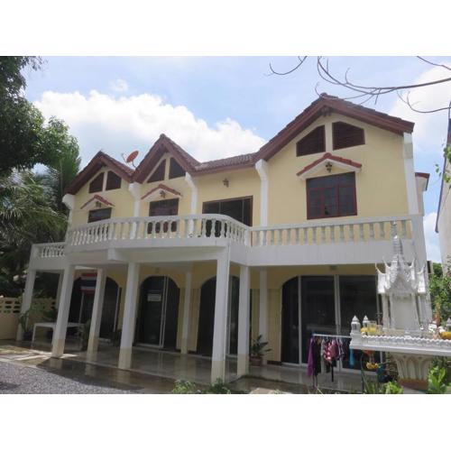 Private well priced Guesthouse available to rent