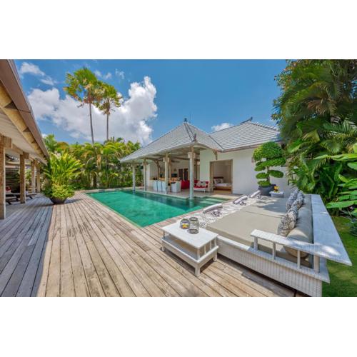 PROMO 4 bd Spacious villa in strategic location