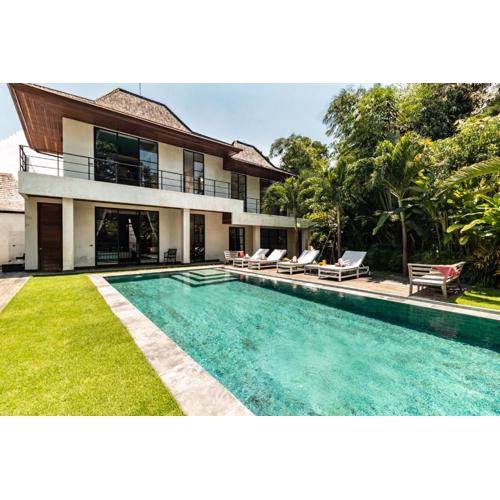 PROMO Large Astonishing 5 BR Luxury Private Villa