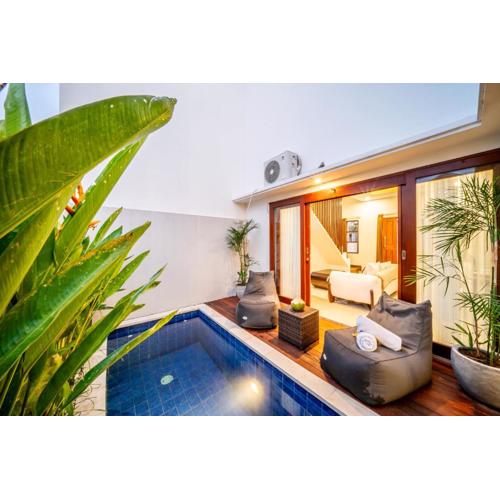 Promo!! New Rosa Villa Muding, Luxury and cozy 3Bedrooms Villa in Heart of Kerobokan with Special Office Room