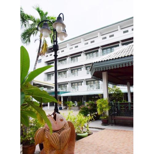 Puangpen Villa Hotel