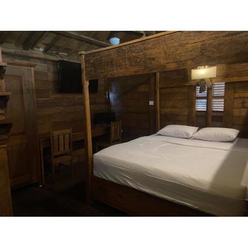 Pucuk Bali Wood Room