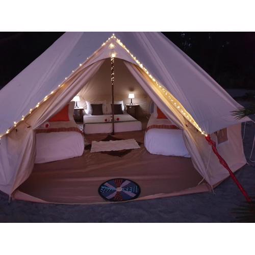 Puerto Silanguin Beach Resort and Cafe