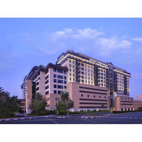 Pullman Dubai Creek City Centre Residences