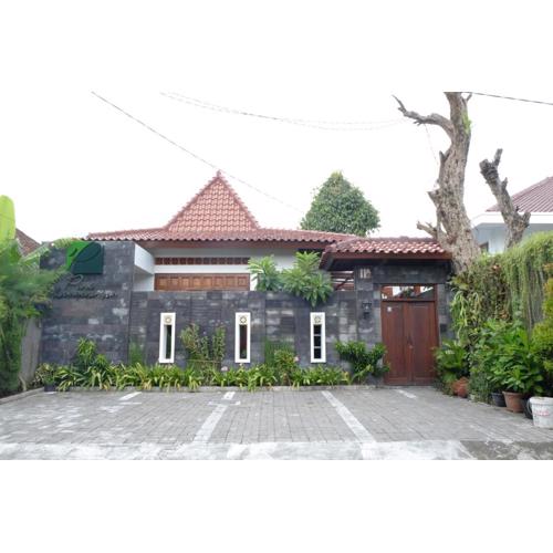 Puri Langenarjan Guest House