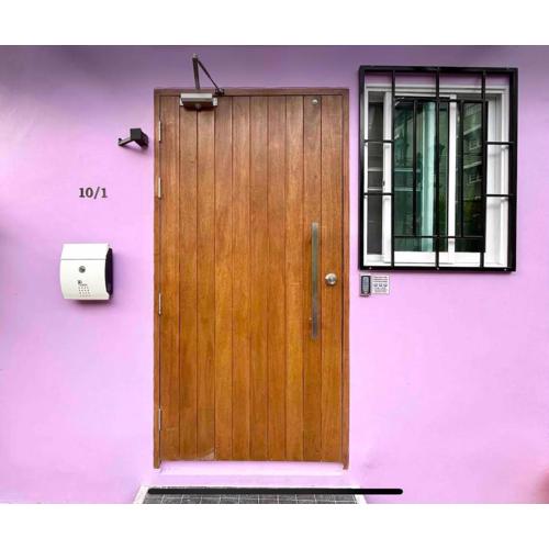 Purple House King BR Walk to Grand Palace