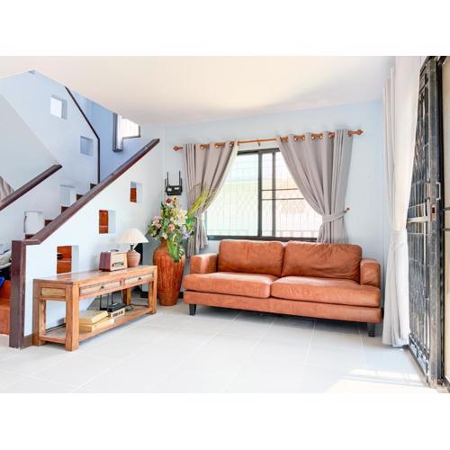 PuthHouse near golf 9 km to Airport&old city