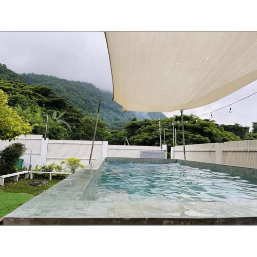 Puting Bakod- Vacation Home with Mountain & Lake View