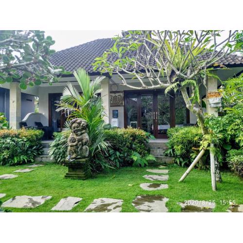 Putu's Paradise Guesthouse