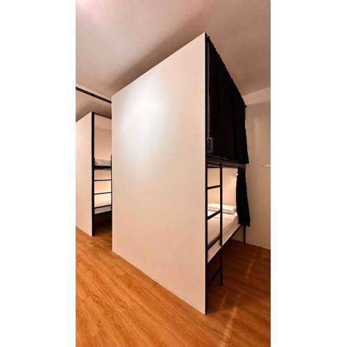 Puy-An, A Nomad Hostel