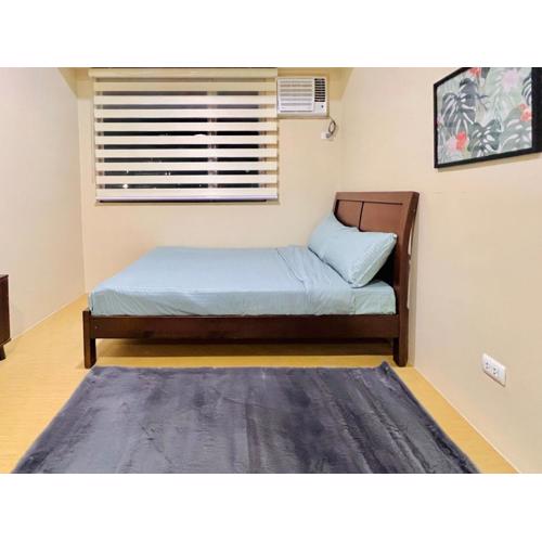 * *Q Incomparable Comfort for 3