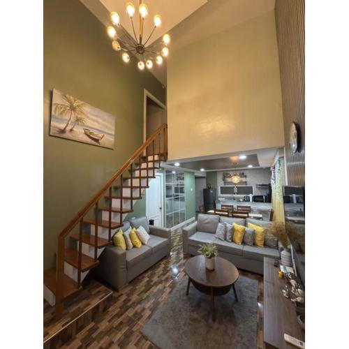 QHouse - 2 Storey House with 4 Bedrooms and 2 Bathrooms